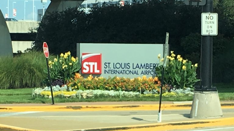 STL: An Airport in Past Tense