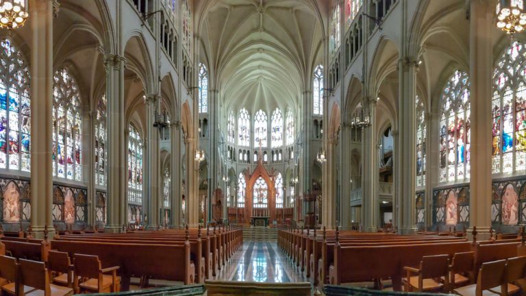 cathedral history tour in Kentucky near Cincinnati